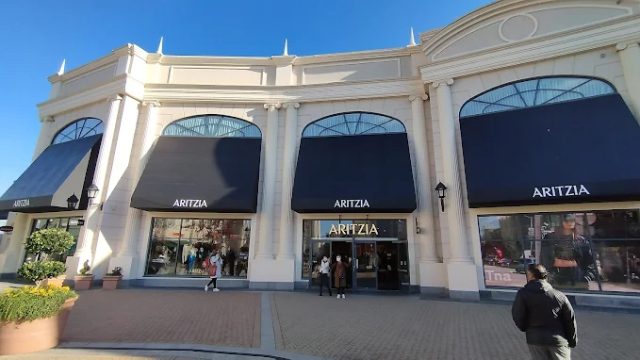 Aritizia Outlet Store